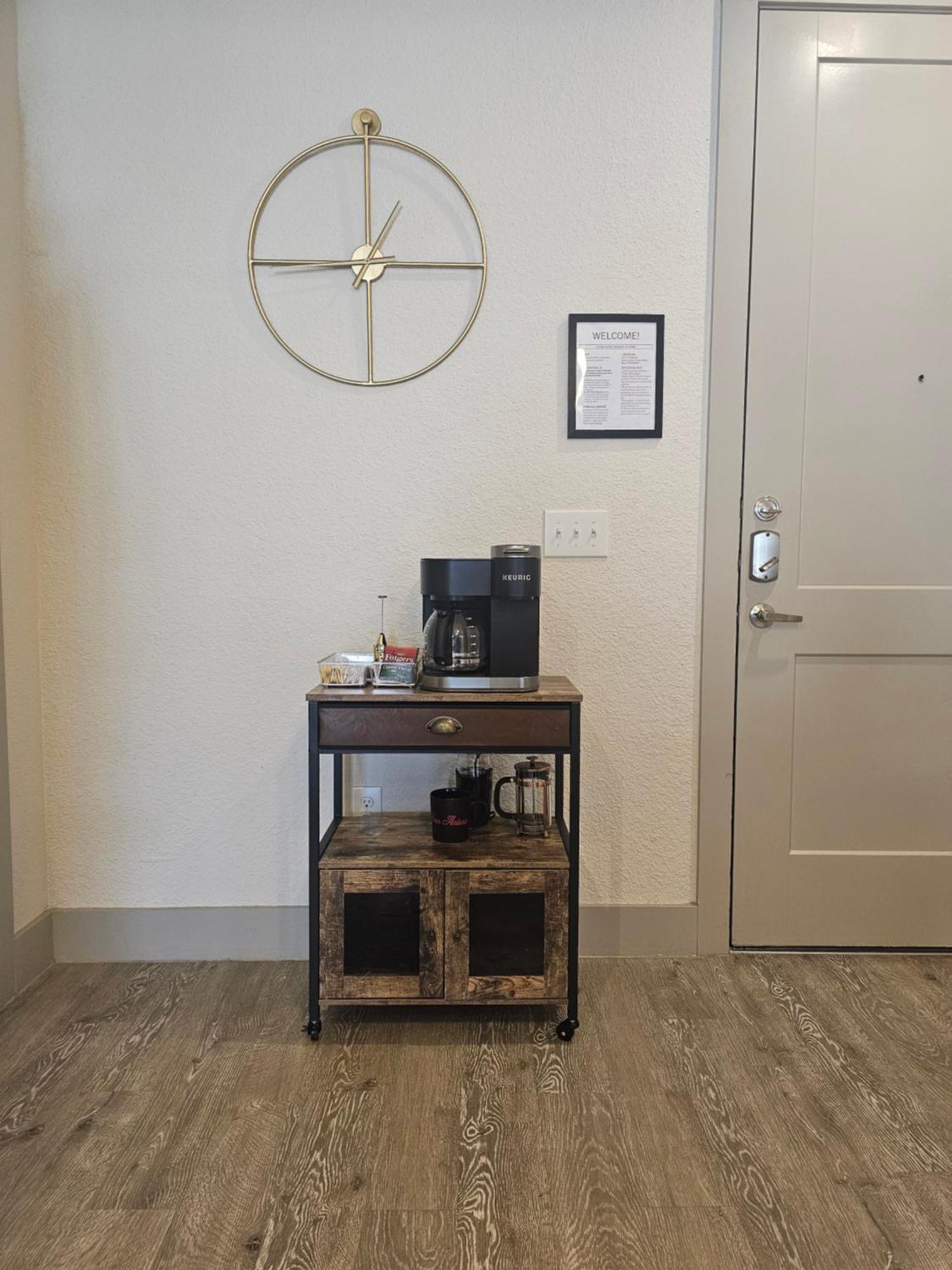 Beautiful Condo On Riverwalk W King Ste Free Parking Pet Friendly Centrally Located On The Riverwalk 샌안토니오 외부 사진